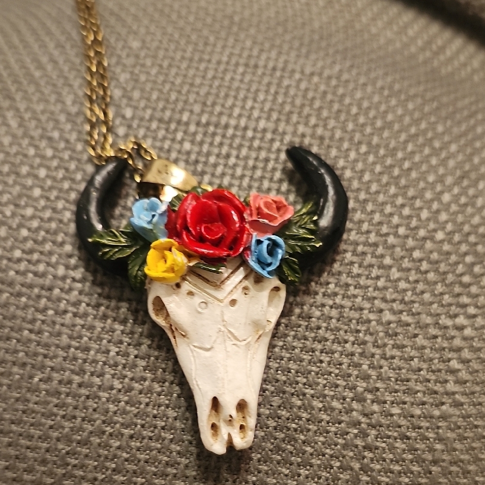 Handcrafted Floral Blooming Spirit Skull Necklace - Picture 4 of 4